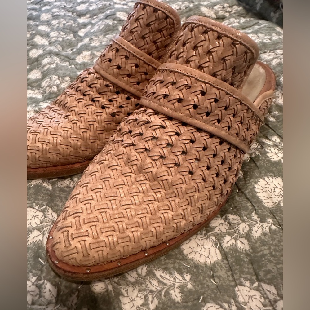Freda Salvador Tan Woven Mules - Picture 6 of 12